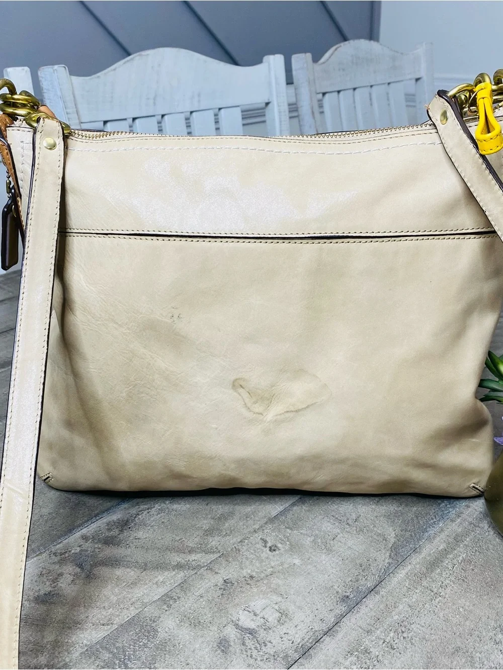 COACH Poppy Leather Colorblock Perri Hippie Crossbody Purse Bag Yellow Beige